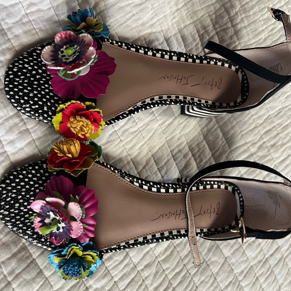 Betsey Johnson Black and White Heels with Floral Accents